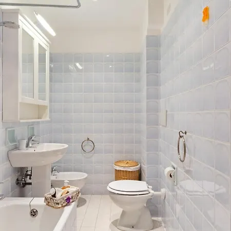 Sant'agostino Apartman *